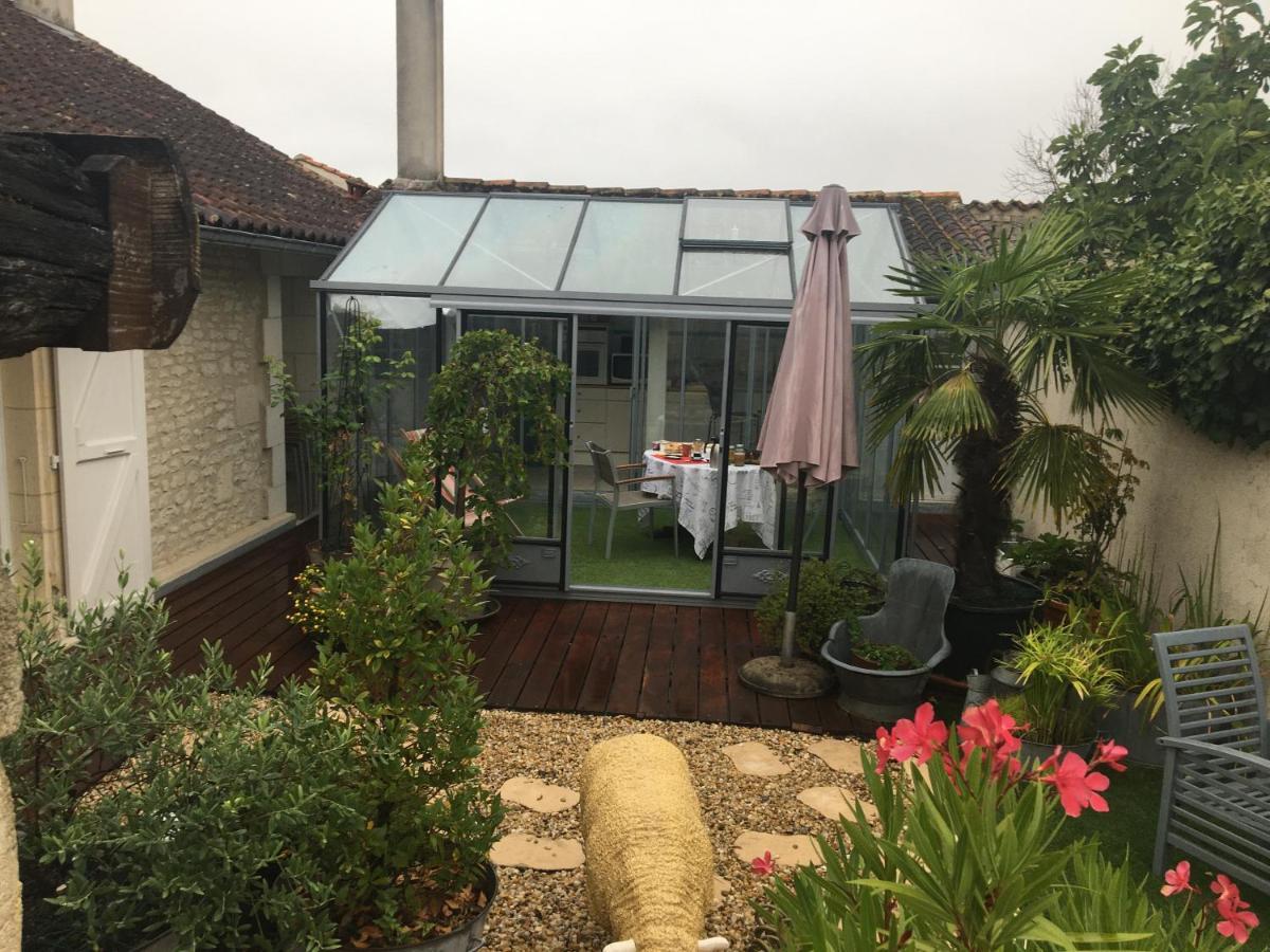 Suite En Terrasse A Cognac Dış mekan fotoğraf